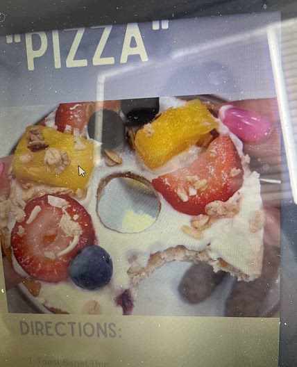 Fruit pizza