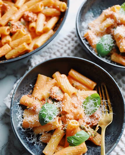 Pasta with salsiccia sauce