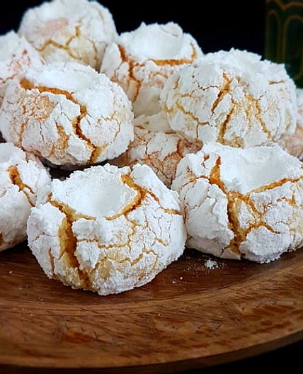 Mlowza, gâteau marocain aux amandes