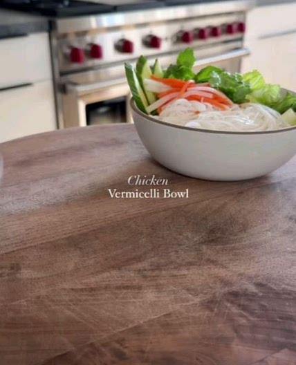 Lemongrass chicken vermicelli bowls✨