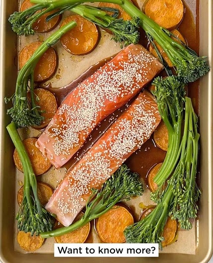 ONE PAN JAPANESE-INSPIRED SALMON ✨