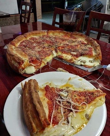 HOMEMADE CHICAGO STYLE DEEP DISH PIZZA
