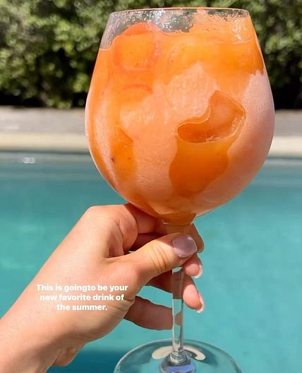 Peach Frosé