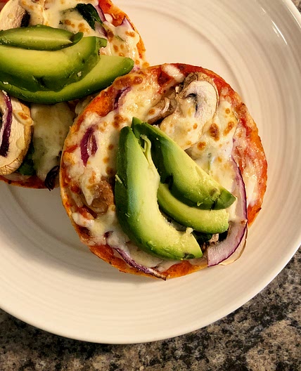Veggie Pizza Bagels