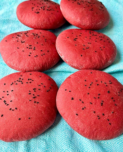 Fluffy Beetroot Bread 