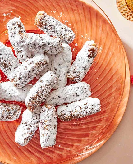 Rosalynn Carter's Date Nut Rolls