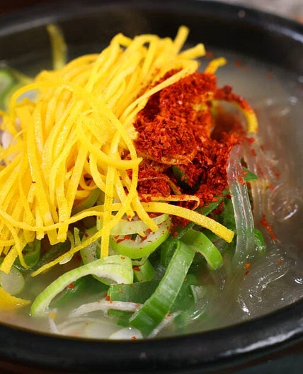 Gomtang (Korean beef soup: 곰탕)