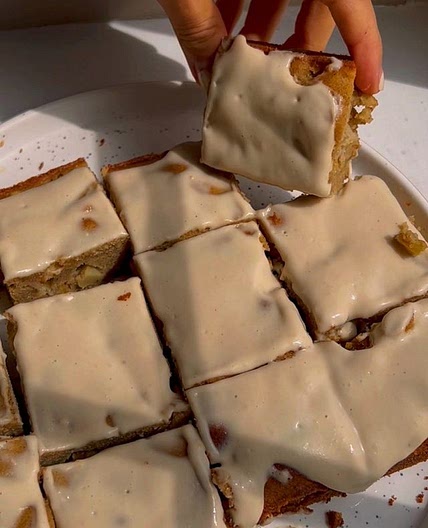 apple spice snacking cake
