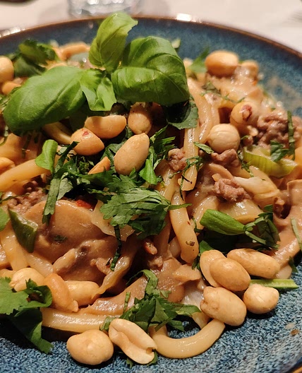Udonnoedels met teriyaki-gehakt