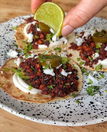 Smoky chorizo tacos, made vegan 🌮