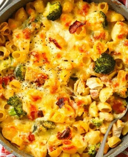 Chicken bacon pasta bake 