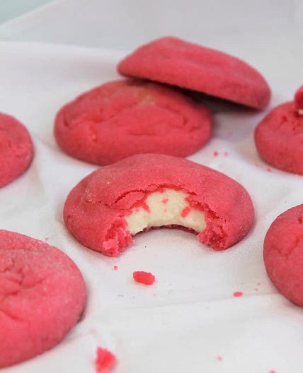 Strawberry Marshmallow Cheesecake Cookies