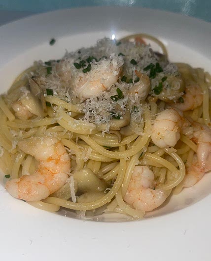 Garlic Prawns and Mushroom Pasta