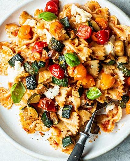 Pasta con le verdure e gorgonzola