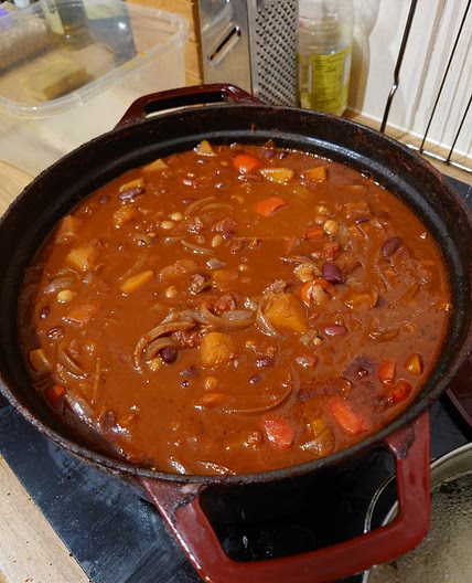 Oven-baked veggie chilli with butternut squash