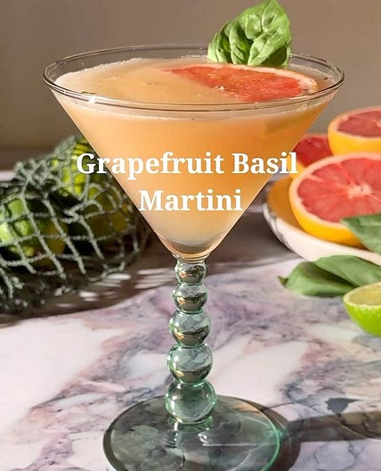Grapefruit Basil Martini 🌱