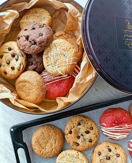 1 Cookie Dough, 5 Different Cookie Flavors