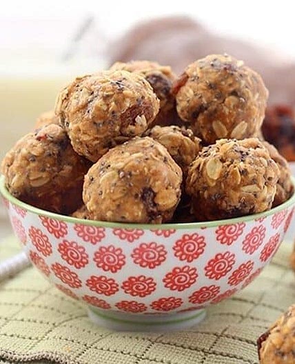 No-Bake Oatmeal Protein Energy Balls