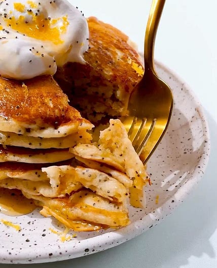 Lemon poppy seeds pancakes