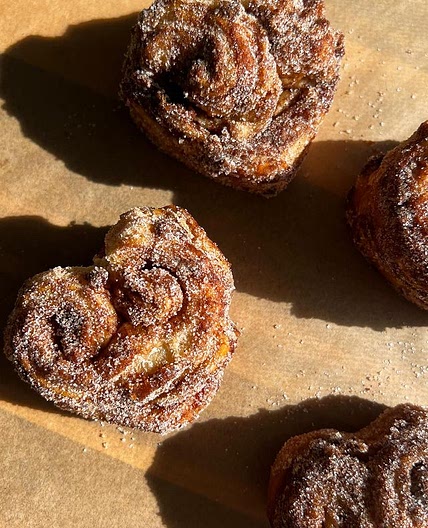 CINNAMON ROLL HEART CRUFFINS