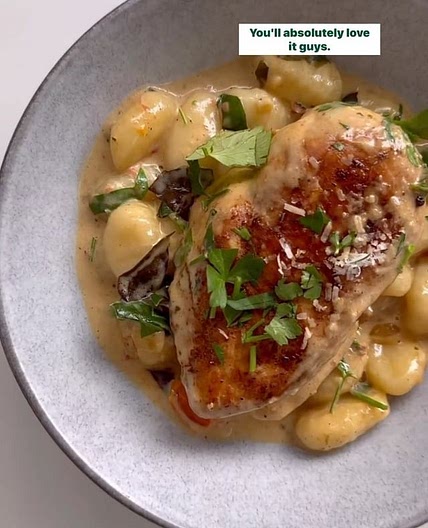 CREAMY CHICKEN GNOCCHI WITH SUN-DRIED TOMATOES