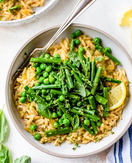 Creamy Lemon Orzo with Asparagus and Peas