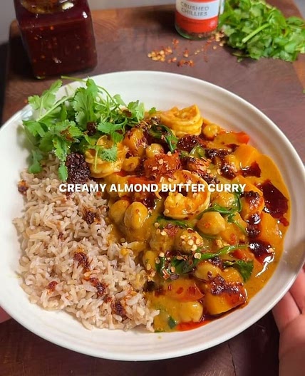 Creamy almond butter curry
