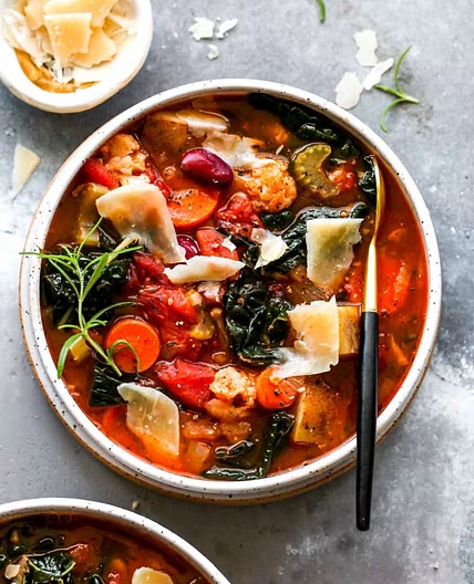 Mediterranean Chicken and Vegetable Soup