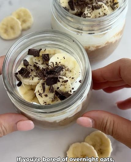 HIGH PROTEIN PEANUT BUTTER CHOCOLATE WEETBIX JAR
