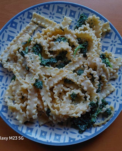 Vegan white kale pasta