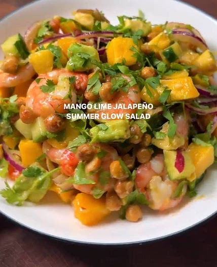 Mango, jalapeño & lime summer glow salad