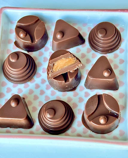 4 Ingredient Gooey Caramel Chocolates 