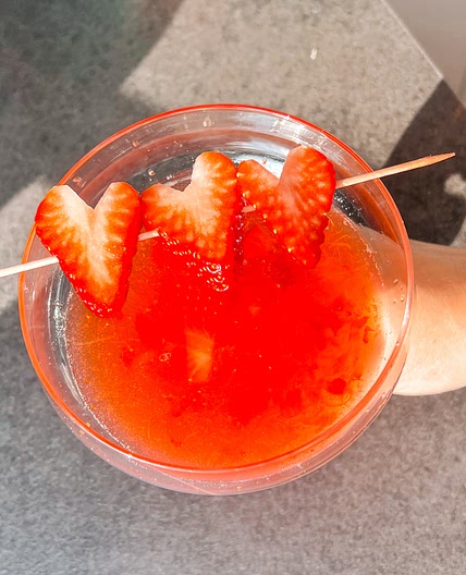 STRAWBERRY MARTINI