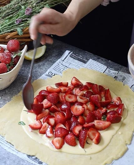 Strawberry Creamcheese Galette