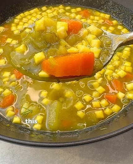 SPLIT PEA SOUP! 🤍 There is nothing better than a good comforting
