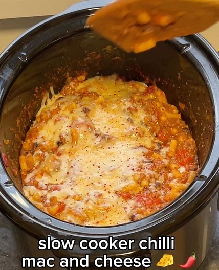 Slow Cooker Chilli Mac &amp; Cheese 😋