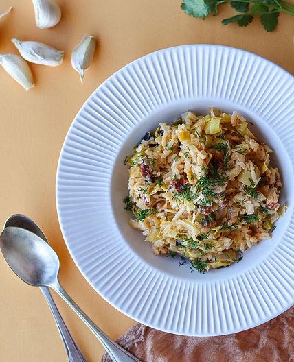 RIZ CRÉMEUX POIREAUX, CHORIZO & CHÈVRE