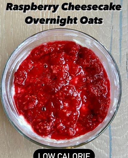 Raspberry Cheesecake Overnight Oats 😍