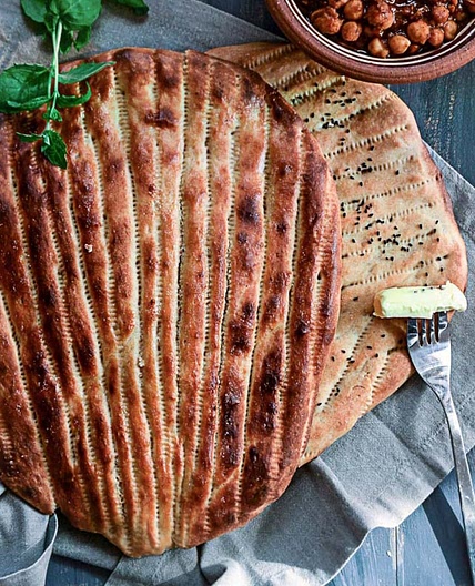Afghan Naan Bread Recipe - Naan-e-Afghani (Video)