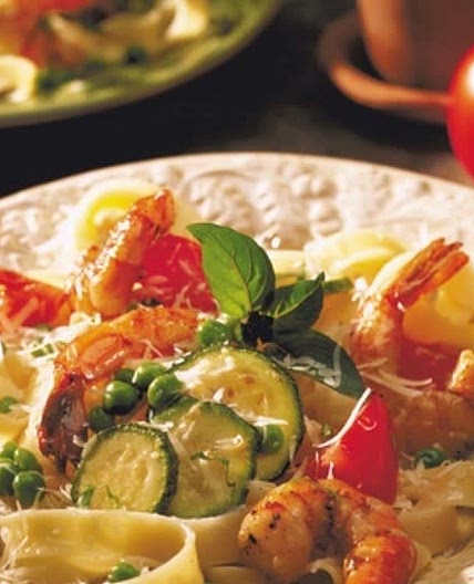 Fettuccine shrimp primavera 