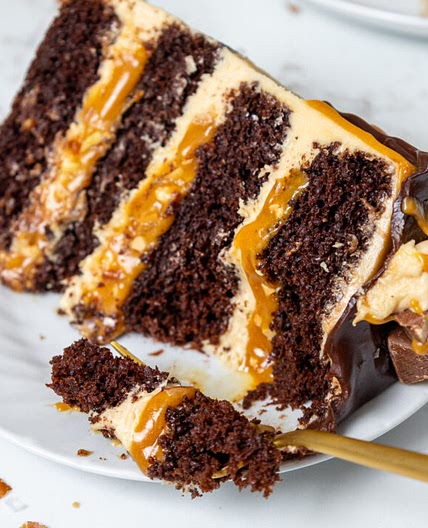 Chocolate Snickers Cake