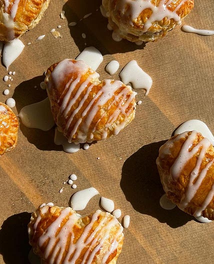 MINI BROWN SUGAR CINNAMON TOASTER STRUDEL HEARTS