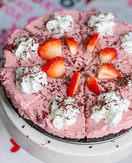 Chocolate Covered Strawberry Pie