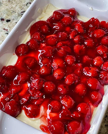 Cherry Cheesecake Dip