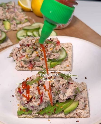 Spicy Tuna Crackers