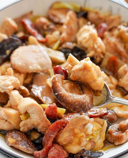 🐣 STEAMED CHICKEN with mushrooms 蒸滑雞