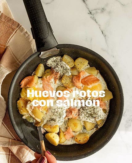 HUEVOS ROTOS CON SALMÓN