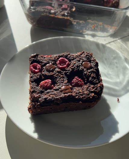 Frühstücks-Brownies (vegan & gesund) 