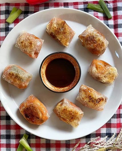Pork Belly &amp; Kimchi in Crispy Rice Paper