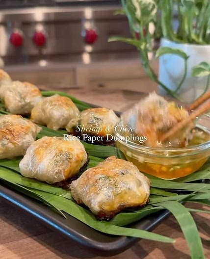 Healthy Shrimp and Chive Rice Paper Dumplings 🥟✨